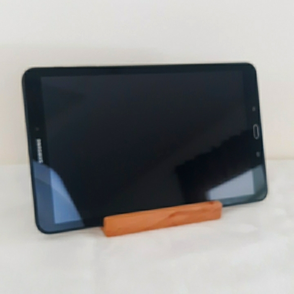 Phone/Tablet Holder - Picture 1 of 6